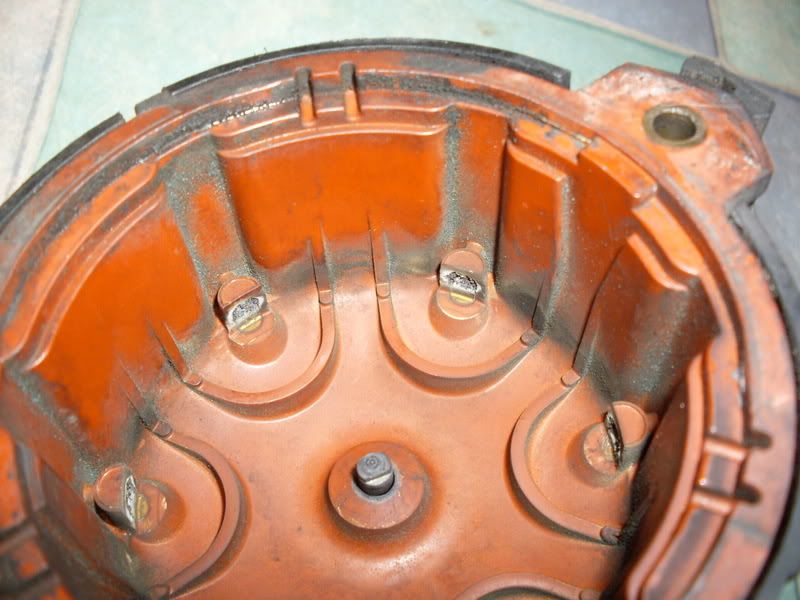 Boxsey's Porsche 911 Carrera 2 (964) New Distributor Caps and Rotors